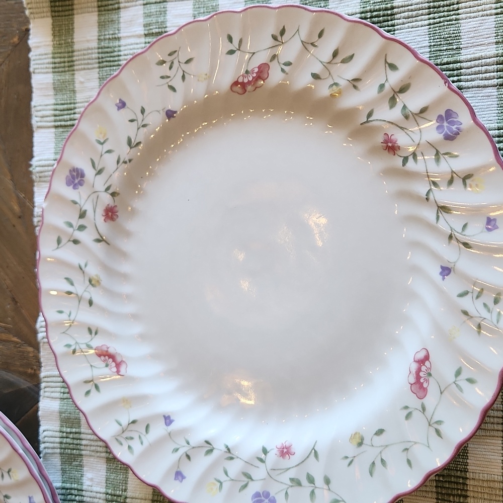 Summer Chintz Pattern Dinner Plates By Johnson Bros. England Ceramic Floral - Picture 6 of 11
